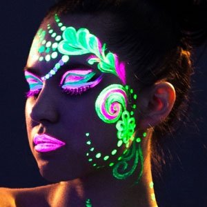 Glow UV Neon Makeup