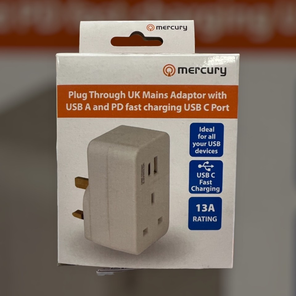  Plug Through UK Mains Adaptor with USB A and PD fast charging USB C Port