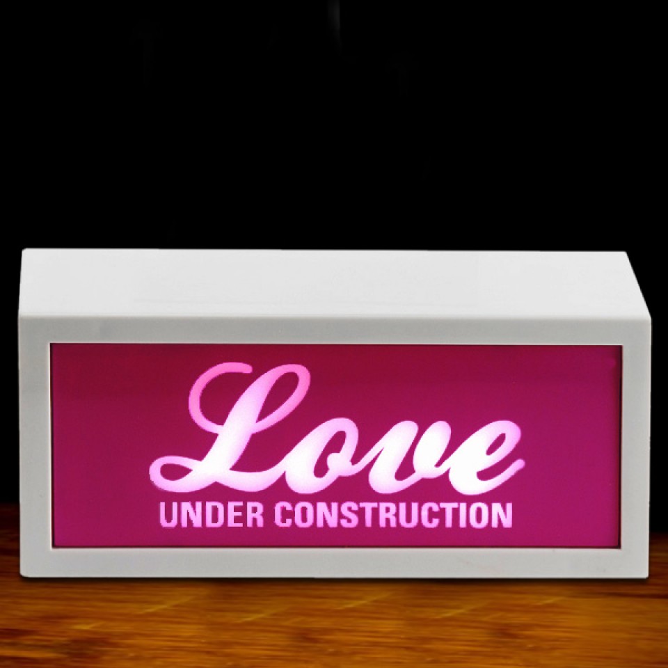  Love Under Construction B/O Lamp