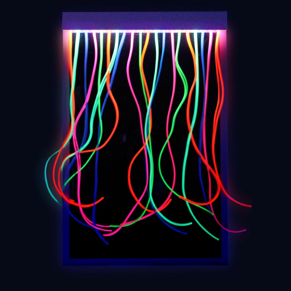  UV Mirror with Strands