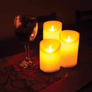 3 Dancing Flame LED Candles