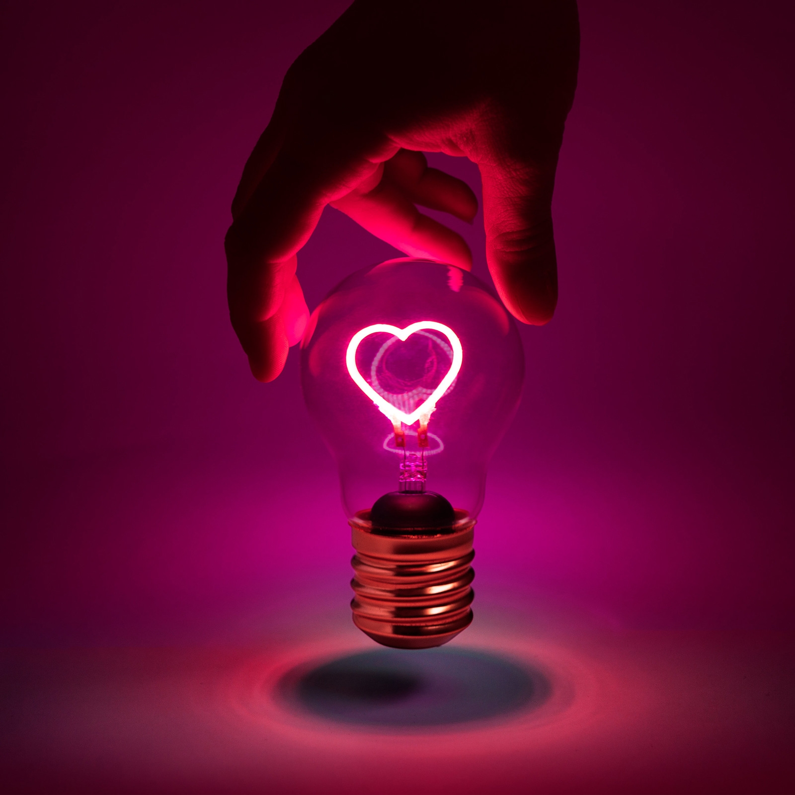 Cordless Pink Heart Lightbulb Usb Rechargeable By Suck Uk